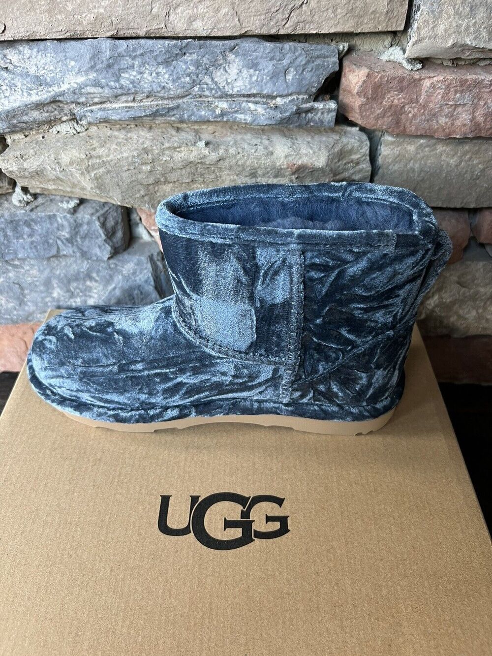Uggs Classic Mini II Ocean Blue Crushed Velvet Boots Size 5Y (Big Kids) NWOB